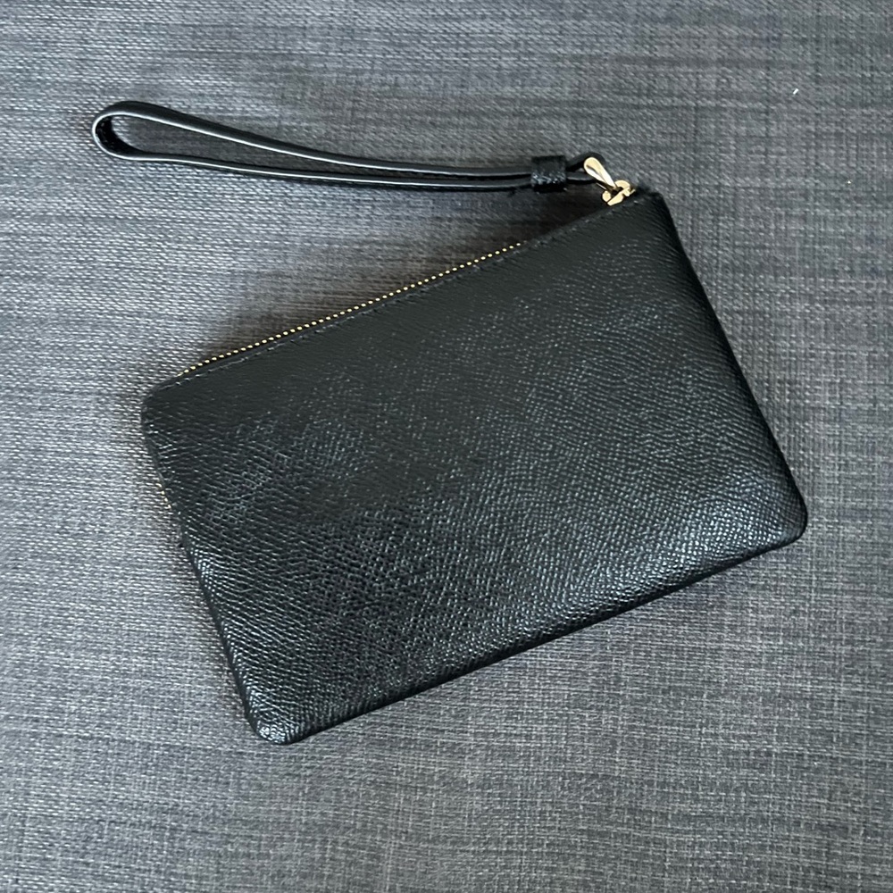 NWT COACH WRISTLET CLUTCH ZIPPED CARDHOLDER LEATHER - Picture 2 of 6